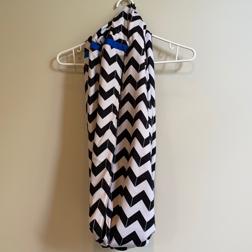 Lululemon reversible infinity scarf